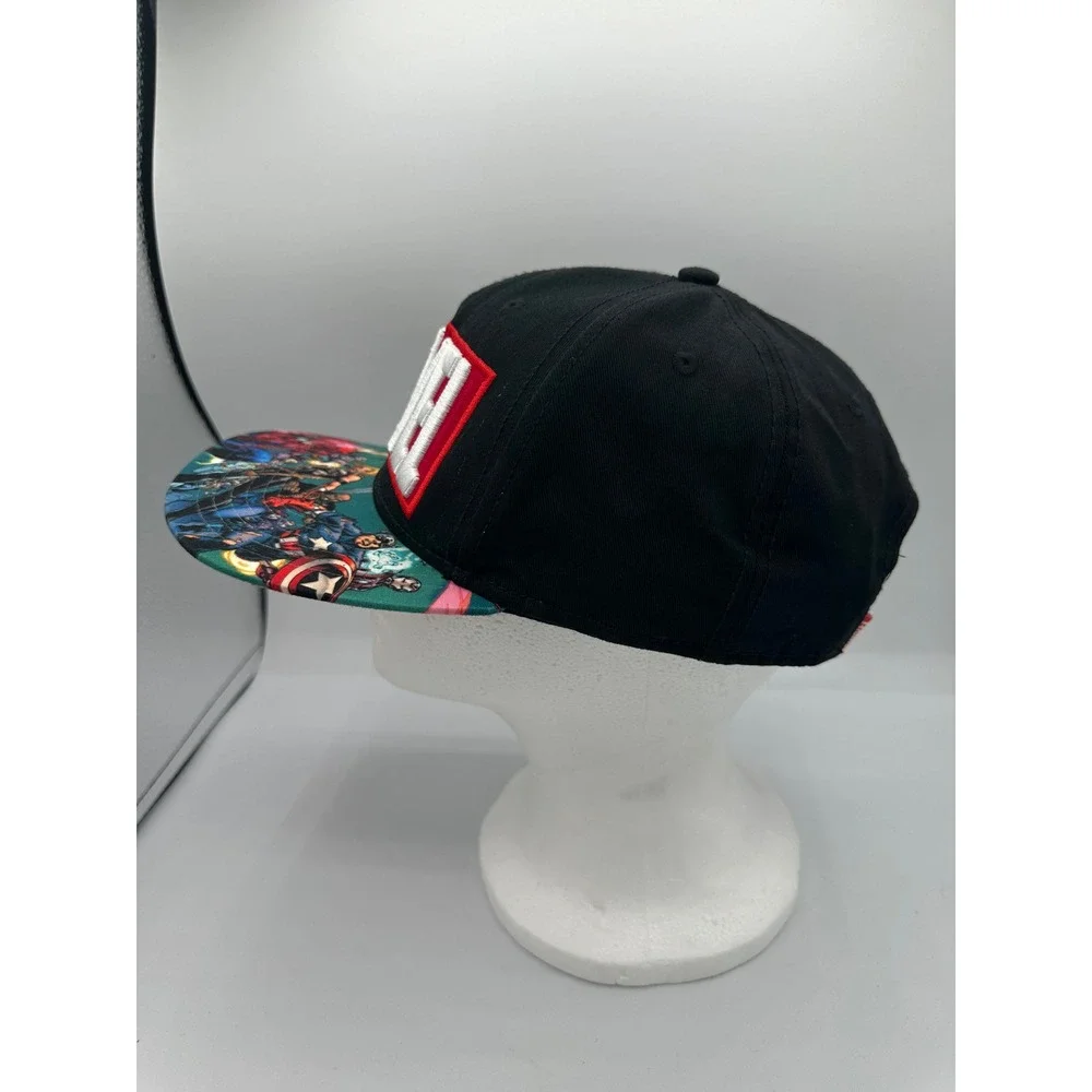 Marvel Snapback Hat Kids OSFM Black Red Avengers Character Flat Brim Excellent